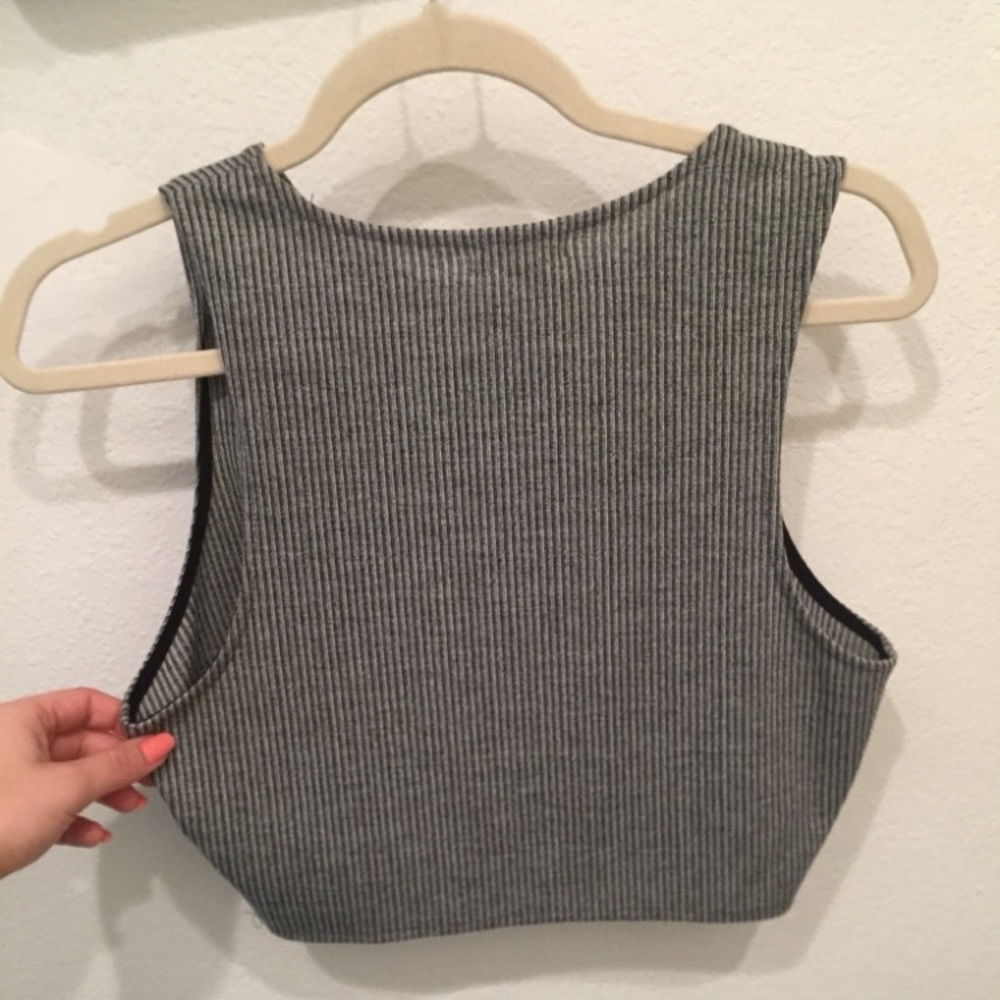 Scoop neck crop top stripes
